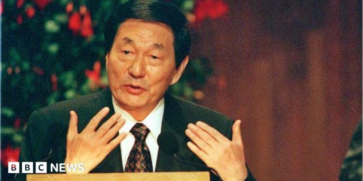 Zhu Rongji, who helped turn China into a trading giant, dies at 97