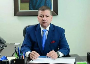 César Fernández advierte “otra vez el caos en Santo Domingo” por semáforos sin energía y cuestiona planificación