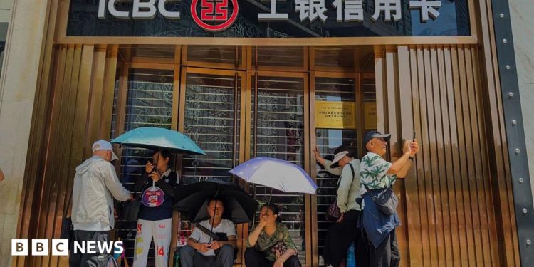 China to pump $54bn into state banks and insurers to boost economy China to pump $54bn into state banks and insurers to boost economy