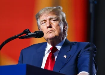 Con un credo de lealtad a Trump, republicanos cierran convención