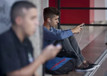 De las urnas a las redes: jóvenes de Brasil candidatos alternativos