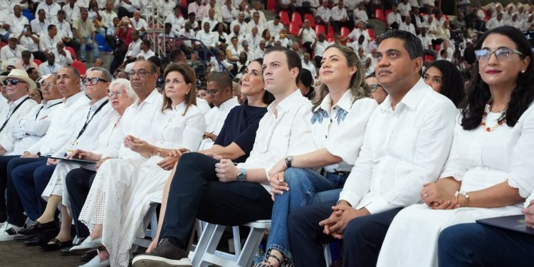 Diez mujeres que conducen partidos entre retos y deudas