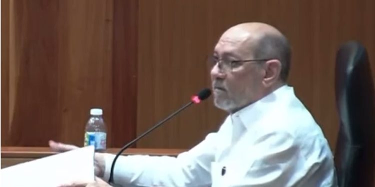 Director Onesvie revela que el techo soportaba más de 650 libras por metro cuadrado