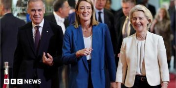 EU chief opens door for Canada to become 'associate member'