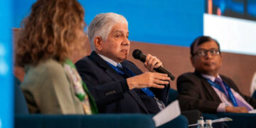 Eduardo Estrella destaca en Miami la inversión pública de República Dominicana en nuevas obras