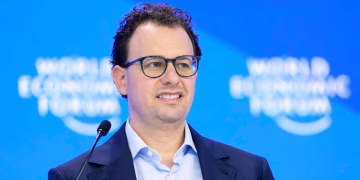 El CEO de Anthropic dice que la industria de la IA necesita reducir la velocidad por motivos de seguridad