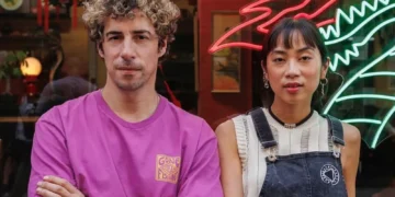 El kirchnerista Esteban Lamothe confirmó su casamiento con Débora Nishimoto El kirchnerista Esteban Lamothe confirmó su casamiento con Débora Nishimoto