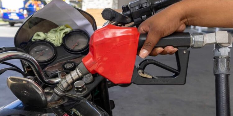 Gobierno aumenta nueva vez los precios de las gasolinas y el gasoil Gobierno aumenta nueva vez los precios de las gasolinas y el gasoil