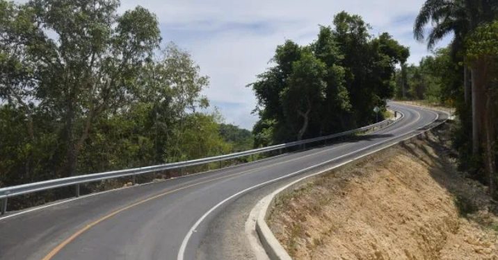 Gobierno invierte más de RD$450 millones en reparación de 5.8 km de carretera, en Jamao al Norte