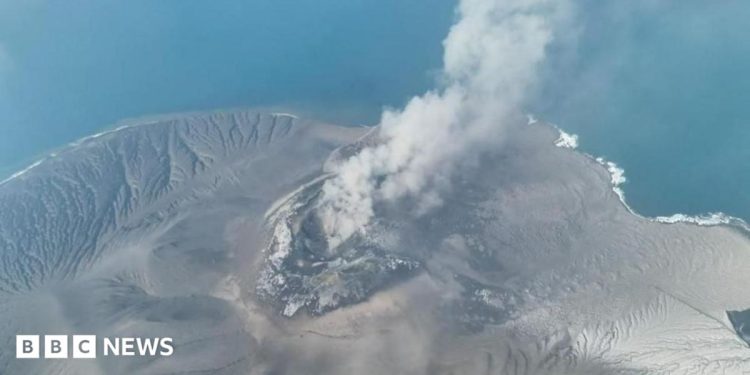 Indonesia volcano eruption leaves 270,000 stranded as airports extend closure