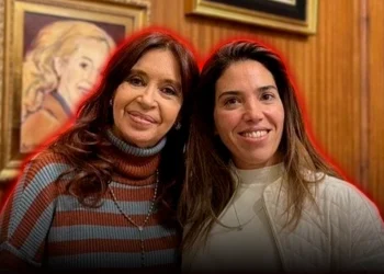 La camporista que compró el departamento vecino al de CFK se contradijo en sus declaraciones y reconoció la operación