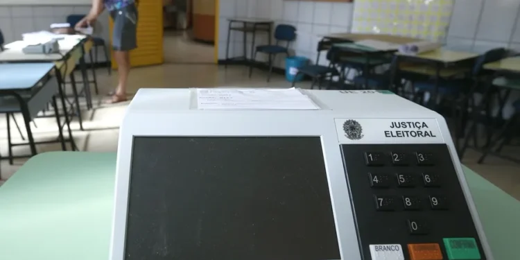La urna electrónica cumple 30 años en víspera electoral de Brasil