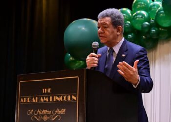 Leonel fortalece vínculos con la diáspora y plantea una relación con RD que vaya más allá de las remesas
