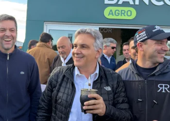 Llaryora visitó la Expo Rural de Río Cuarto y anunció créditos para productores