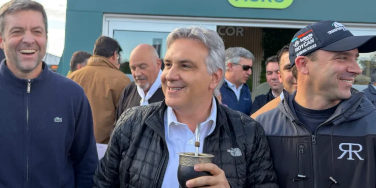 Llaryora visitó la Expo Rural de Río Cuarto y anunció créditos para productores
