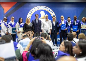 Luis Abinader coloca formación política, capacitación y conducta ética entre los ejes de su gestión al frente del PRM