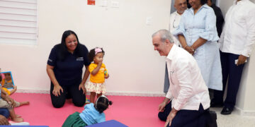 Luis Abinader y Xiomara Guante inauguran CAIPI República de Colombia