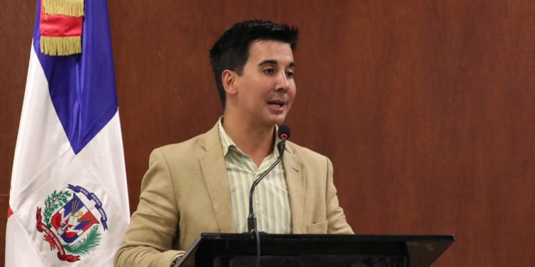 Manuel Meccariello alerta sobre drogas camufladas en stickers, golosinas y vapeadores que amenazan a niños y jóvenes en las escuelas