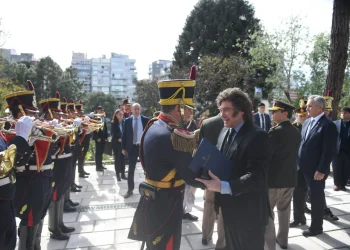 Milei inauguró el Museo de Granaderos y reivindicó la defensa de la soberanía argentina