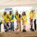 Ministro Jean Luis Rodríguez da primer palazo para la construcción del Residencial Las Acacias III en Santo Domingo Este