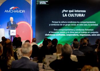 Molina Achécar propone crecimiento económico basado en...