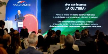 Molina Achécar propone crecimiento económico basado en...