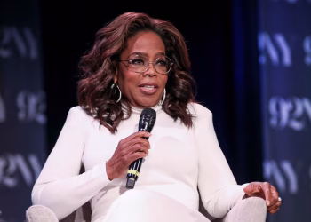 Oprah Winfrey quiere que alcances tu momento 'AHA' en la Esfera