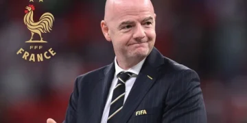 Otro peso pesado menos: Francia le retiró su apoyo a Gianni Infantino