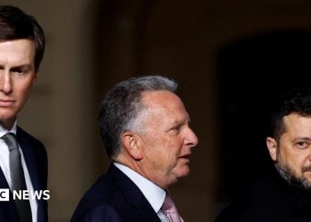 Peace talks rich in symbolism but differences between Russia and Ukraine remain