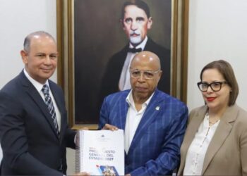 Poder Ejecutivo deposita Presupuesto 2027 con énfasis en educación, salud e infraestructura