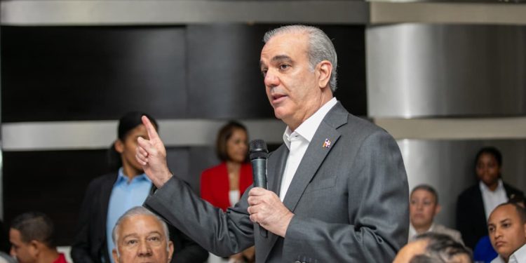 Presidente Abinader destaca reducción de la pobreza y avances sociales y económicos de República Dominicana