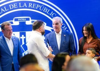 Presidente Abinader inicia entrega oficial del Pasaporte Electrónico para dominicanos en Nueva York, Nueva Jersey y Boston