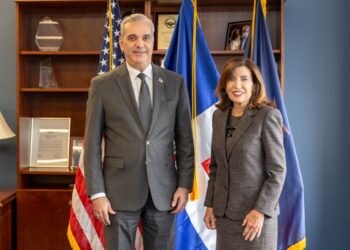Presidente Abinader y gobernadora Hochul fortalecen cooperación entre República Dominicana y Nueva York en gestión de emergencias y protección de infraestructuras
