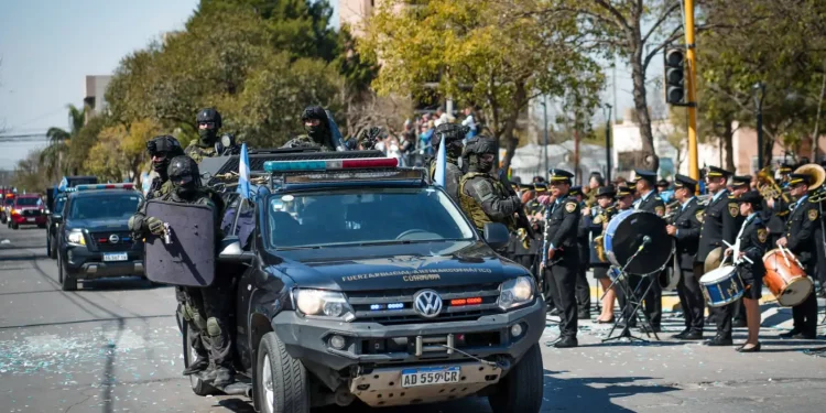 Río Tercero celebró su 113ª aniversario con un desfile cívico militar y la presencia de Llaryora