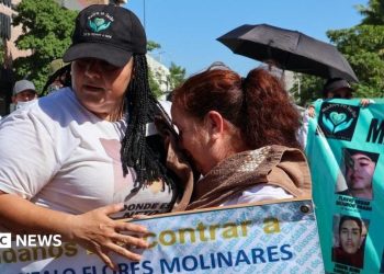 Thousands demand end to violence in Mexican cartel hotspot