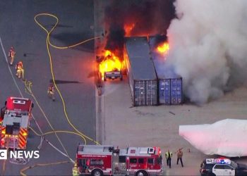 Three killed in Los Angeles news helicopter crash