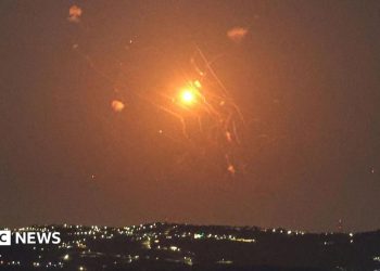 US strikes Iranian oil tankers as Tehran targets American base in Jordan