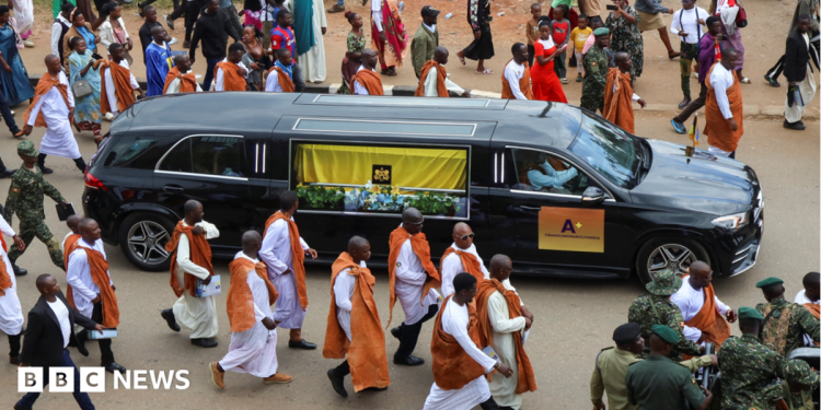 Uganda's King Oyo buried amid calls for unity over his successor