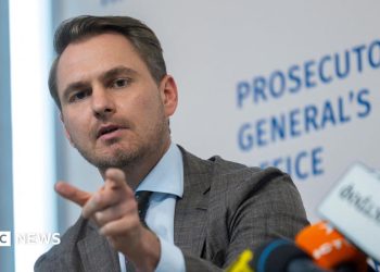 Ukraine's chief prosecutor resigns over call centre corruption scandal