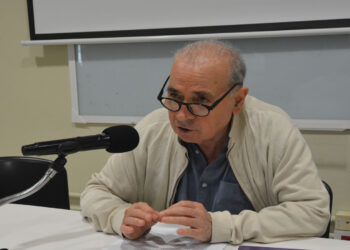 Víctor Gómez Pin analiza los límites de la física cuántica y la...
