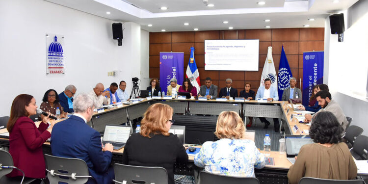 Ministerio de Trabajo y la OIT preparan Programa de Trabajo Decente de la República Dominicana Ministerio de Trabajo y la OIT preparan Programa de Trabajo Decente de la República Dominicana