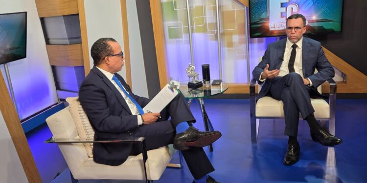Andrés Navarro: “Fuerzas internas y externas abortaron consulta; Presionaron a JCE para no dar equipos; PRM no sabe gobernar”