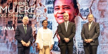 BHD celebra la décima primera edición del Premio Mujeres... BHD celebra la décima primera edición del Premio Mujeres...