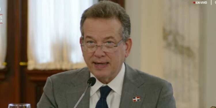 Canciller Bisonó explica el apoyo dominicano a la seguridad en Haití
