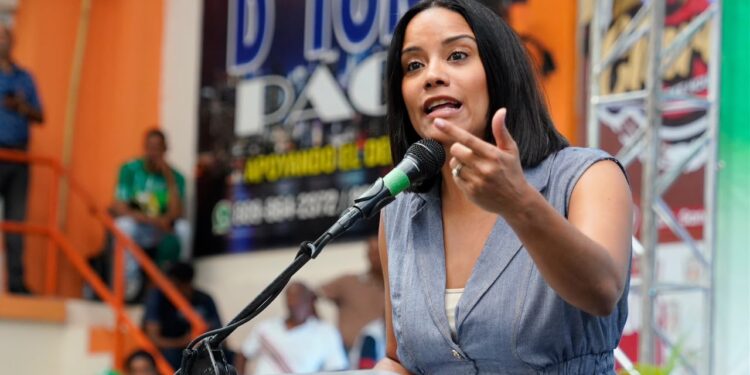 Carolin Matos: “La cuna de la Constitución es la cuna del olvido”