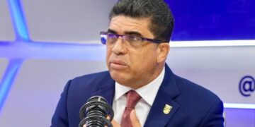Dío Astacio anuncia búsqueda de terrenos para una Ciudad de la Salud en Santo Domingo Este