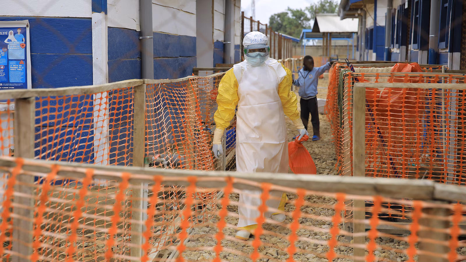 El rápido brote de ébola en el Congo se extiende a la octava provincia