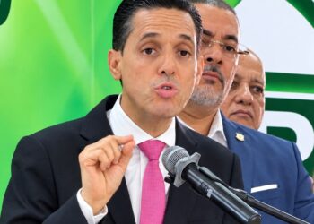 FP denuncia que combustibles han aumentado hasta un 95 % y exige cuentas por RD$460 mil millones recaudados en impuestos