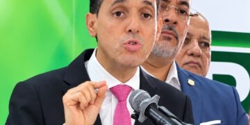 FP denuncia que combustibles han aumentado hasta un 95 % y exige cuentas por RD$460 mil millones recaudados en impuestos