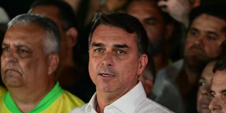 Flávio Bolsonaro anunció que pedirá la anulación de las elecciones en Brasil: “Es imposible reconocer el resultado en esas condiciones”
